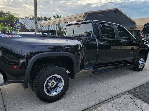 Used 2022 Chevrolet Silverado 3500 LT w/ Convenience Package AWD/4WD image 8