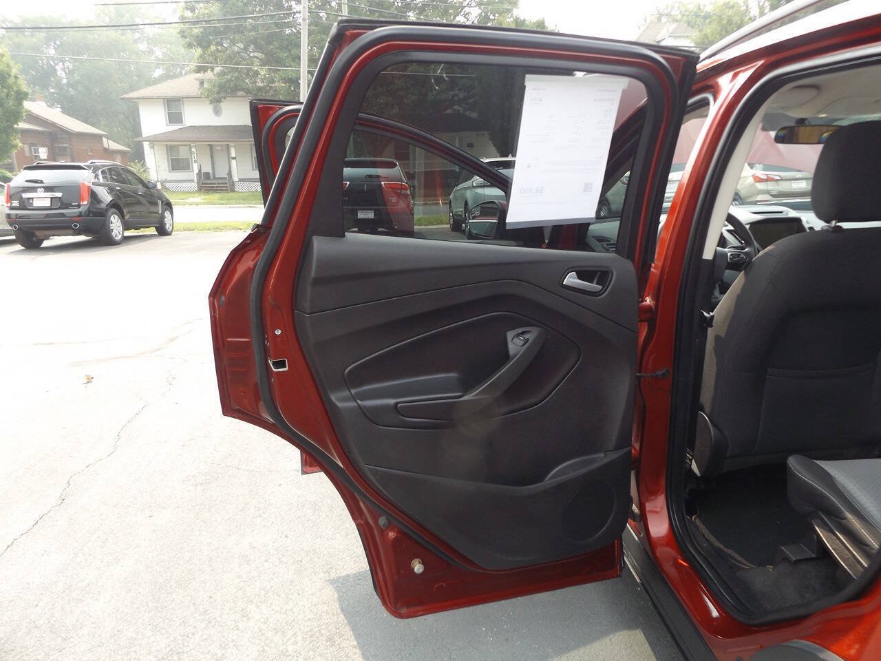 Used 2018 Ford Escape SE w/ SE Sync 3 Package AWD/4WD image 18