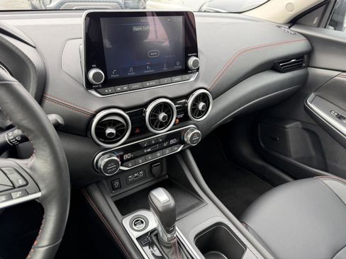 Used 2025 Nissan Sentra SR w/ SR Premium Package image 15