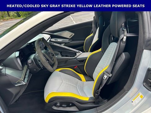 Certified 2021 Chevrolet Corvette Stingray Premium Cpe w/ Body-Color Dual Roof Package RWD image 5