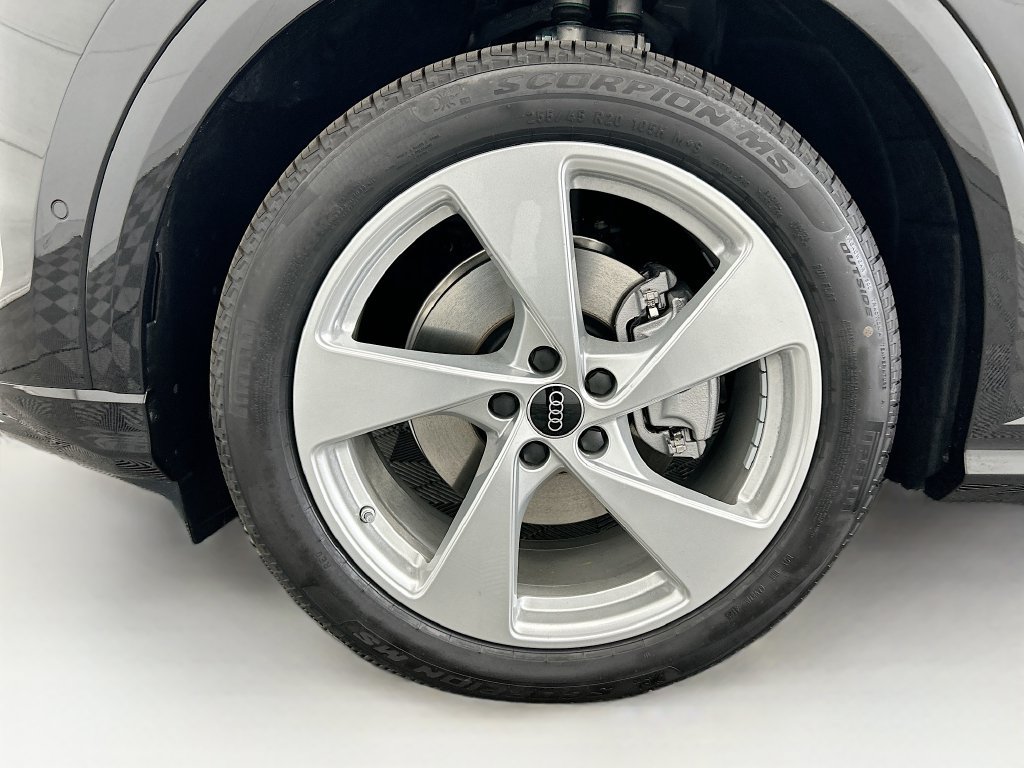 Used 2025 Audi Q5 Prestige AWD/4WD image 29