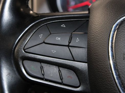 Used 2022 Dodge Charger SXT RWD image 32
