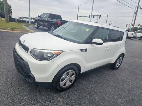 Used 2014 Kia Soul FWD image 4