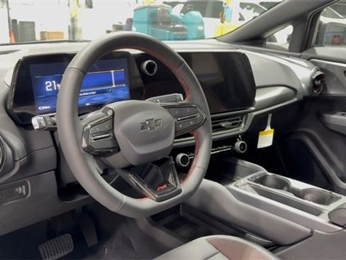 New 2026 Chevrolet Equinox EV RS image 9