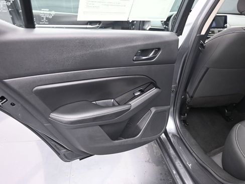 Used 2023 Nissan Altima 2.5 SV image 19
