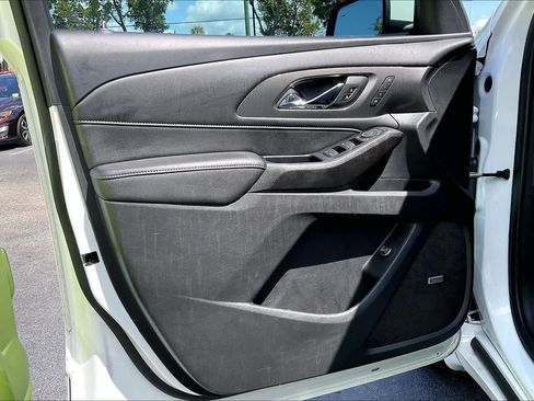 Certified 2022 Chevrolet Traverse Premier image 21