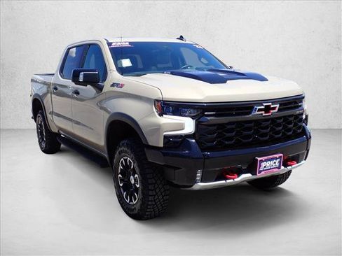 Used 2023 Chevrolet Silverado 1500 ZR2 w/ Technology Package AWD/4WD image 6