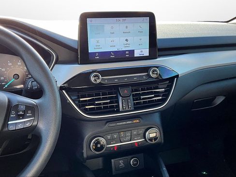 Used 2020 Ford Escape SE image 6