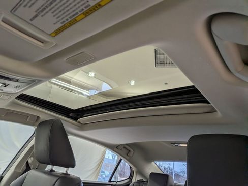 Used 2023 Lexus ES 350 w/ Premium Package image 17