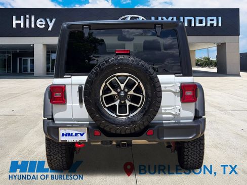 Used 2026 Jeep Wrangler Unlimited Rubicon AWD/4WD image 5