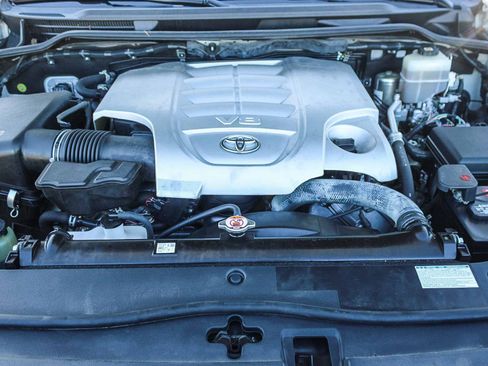 Used 2021 Toyota Land Cruiser image 27