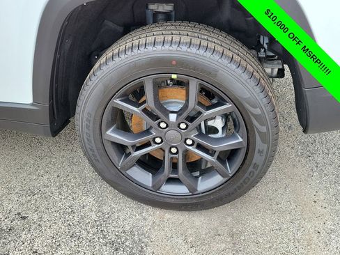 New 2025 Jeep Grand Cherokee L Limited AWD/4WD image 5