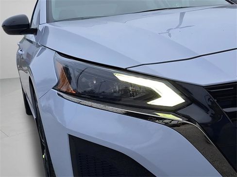 New 2025 Nissan Altima 2.5 SR w/ SR Premium Package image 41