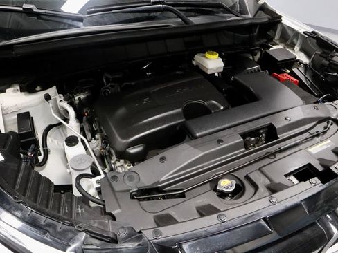Certified 2024 Nissan Pathfinder Platinum AWD/4WD image 15