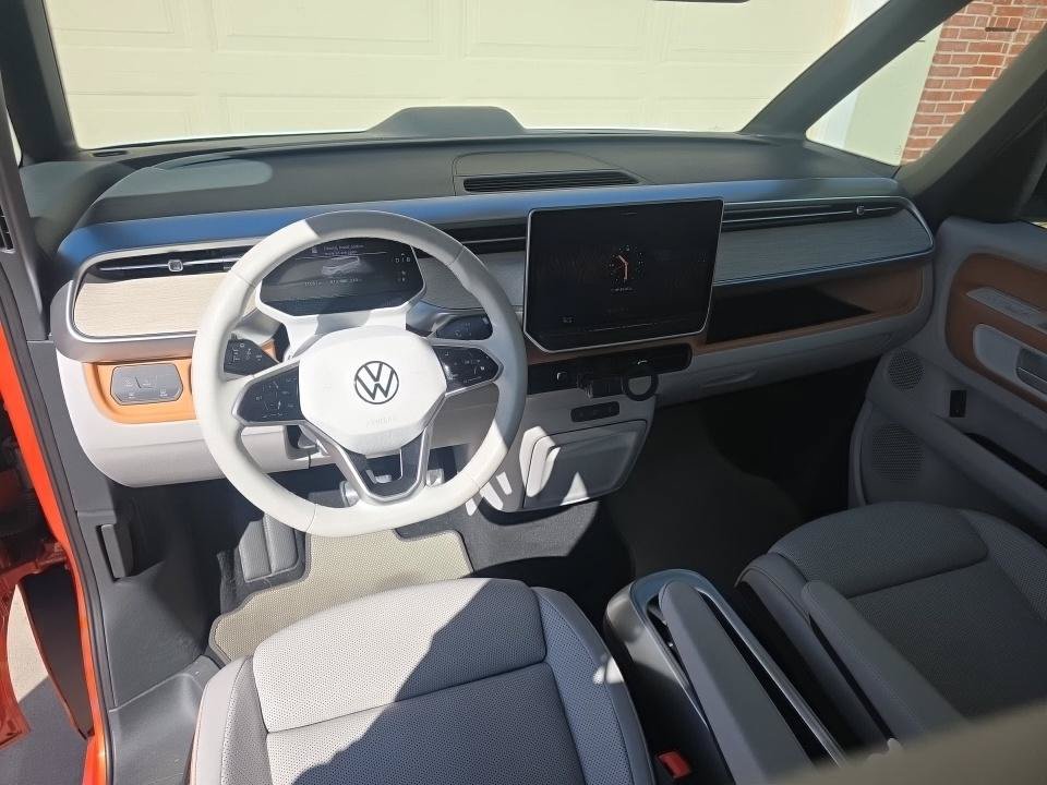 Used 2025 Volkswagen ID. Buzz 1st Edition AWD/4WD image 7