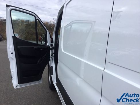 Used 2022 Mercedes-Benz Sprinter 2500 image 23