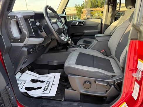 Used 2021 Ford Bronco Big Bend w/ Sasquatch Package AWD/4WD image 12