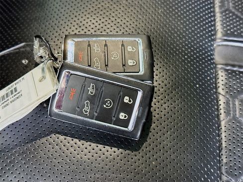 Used 2022 Jeep Grand Wagoneer Series III w/ Flexible Seating Group image 38