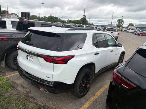 Used 2023 Chevrolet Traverse Premier w/ Redline Edition AWD/4WD image 3