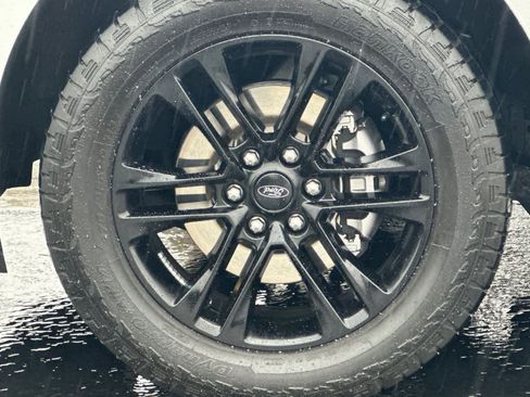 Certified 2024 Ford Expedition XLT image 28