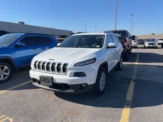 Used 2018 Jeep Cherokee Latitude Plus w/ Cold Weather Group AWD/4WD video 1