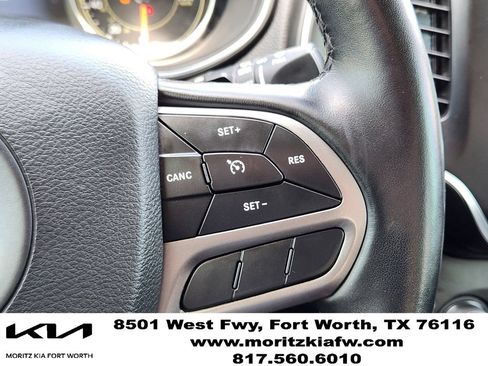 Used 2021 Jeep Cherokee Latitude Lux w/ Comfort/Convenience Group AWD/4WD image 27
