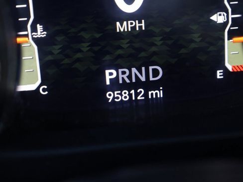 Used 2020 Jeep Wrangler Unlimited Sahara AWD/4WD image 14