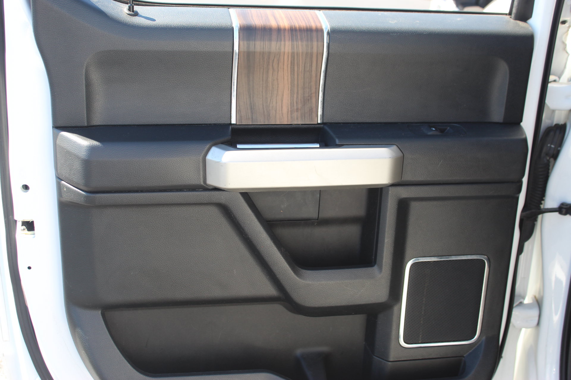 Used 2016 Ford F150 Lariat RWD image 26
