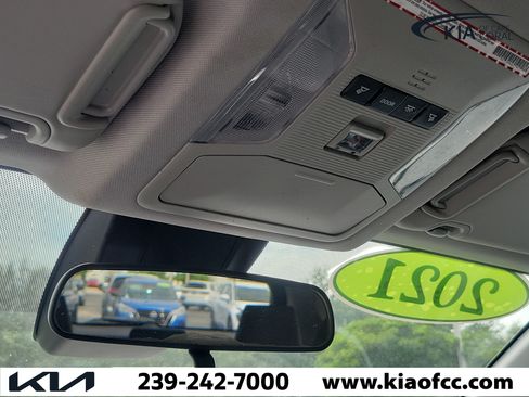 Used 2021 Toyota RAV4 XLE FWD image 30