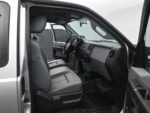 Used 2016 Ford F250 XL w/ Power Equipment Group image 26