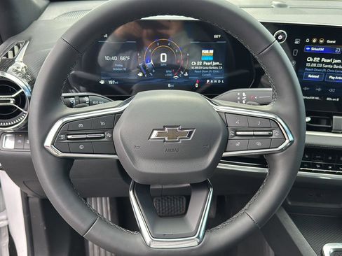 New 2026 Chevrolet Equinox LT w/ Convenience Package II image 17