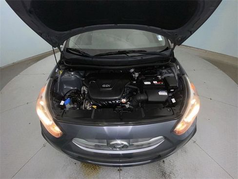 Used 2016 Hyundai Accent SE image 11