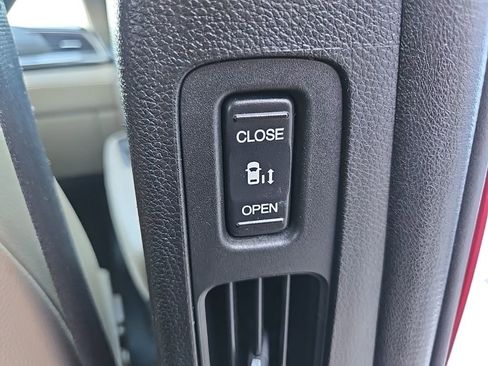 Used 2024 Honda Odyssey Elite image 94