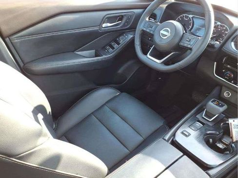 Certified 2023 Nissan Rogue SL w/ SL Premium Package FWD image 19