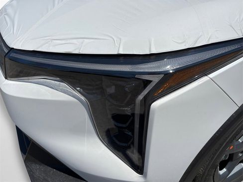 New 2025 Kia K4 LXS image 22