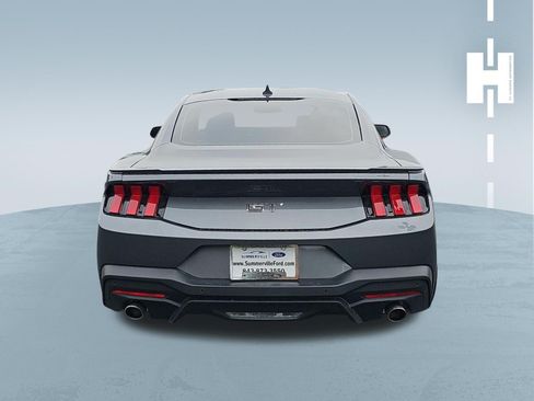 Used 2025 Ford Mustang GT RWD image 4