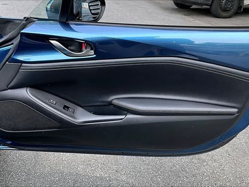 Used 2020 MAZDA MX-5 Miata RF Grand Touring RWD image 20