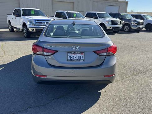 Used 2014 Hyundai Elantra SE image 9