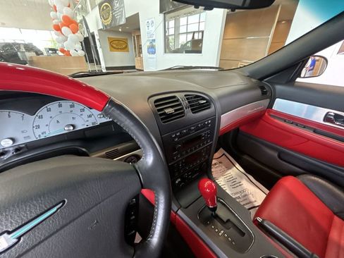 Used 2002 Ford Thunderbird RWD image 12