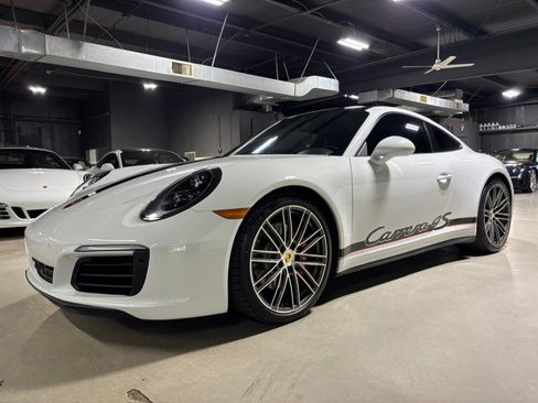 Used 2019 Porsche 911 Carrera 4S AWD/4WD image 2