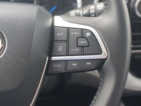 Certified 2026 Toyota Highlander XLE AWD/4WD image 11