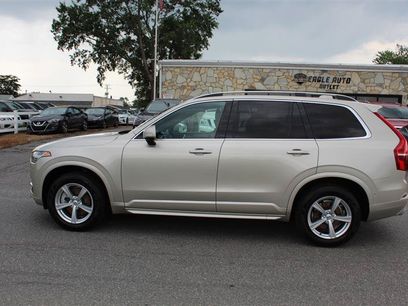Used 2017 Volvo XC90 T5 Momentum