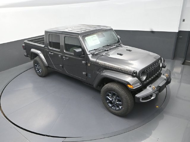 New 2026 Jeep Gladiator Sport AWD/4WD image 10