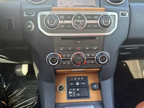 Used 2016 Land Rover LR4 HSE LUX AWD/4WD image 26