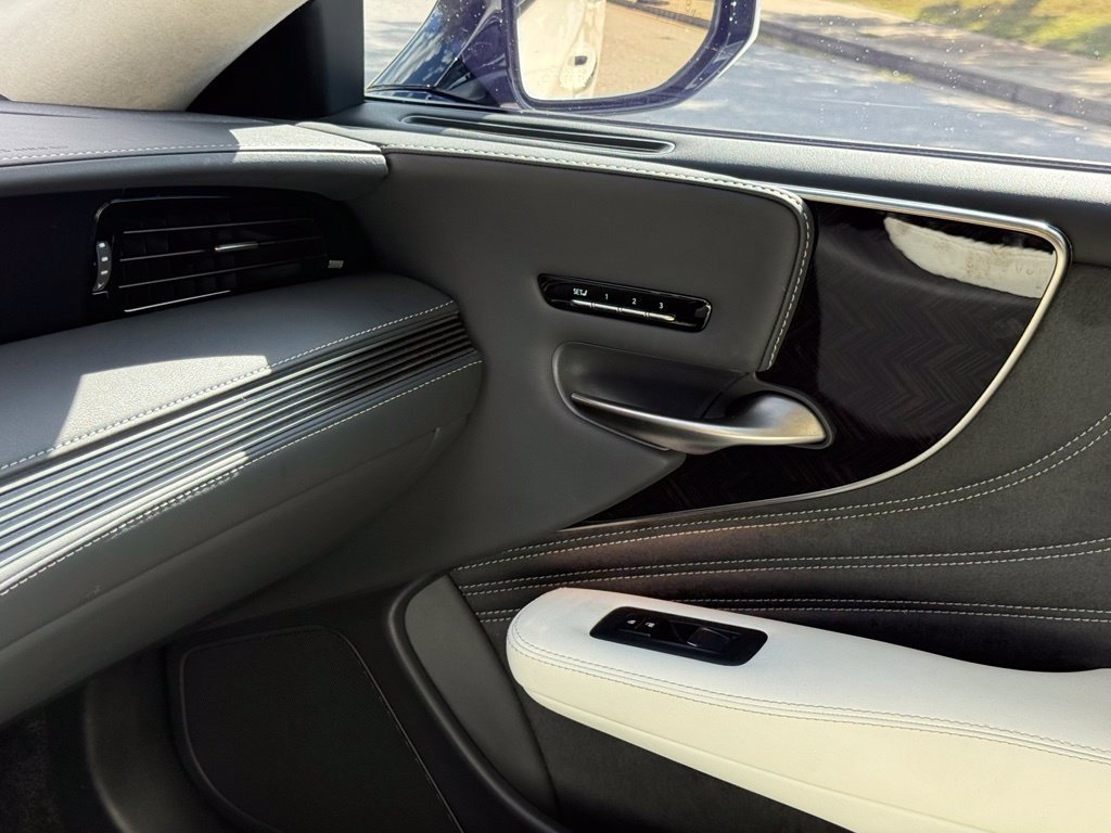 Certified 2023 Lexus LS 500 w/ Interior Upgrade Package RWD image 37
