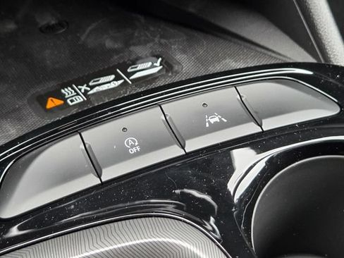 New 2026 Buick Envista Sport Touring w/ Convenience I Package FWD image 31