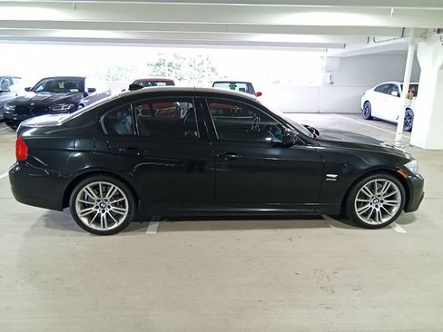 Used 2011 BMW 335i xDrive Sedan AWD/4WD image 4