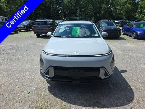 Used 2025 Hyundai Kona SEL AWD/4WD image 3