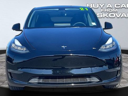 Used 2021 Tesla Model Y Long Range AWD/4WD image 3