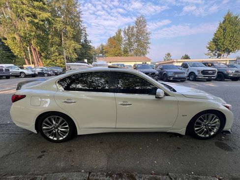 Used 2019 INFINITI Q50 Luxe w/ Essential Package (3.0T Luxe) AWD/4WD image 6